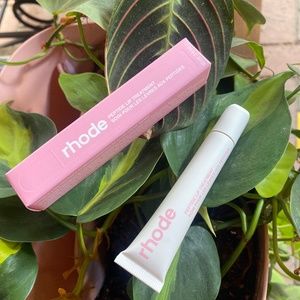 Rhode Vanilla Cake Peptide Lip Treatment